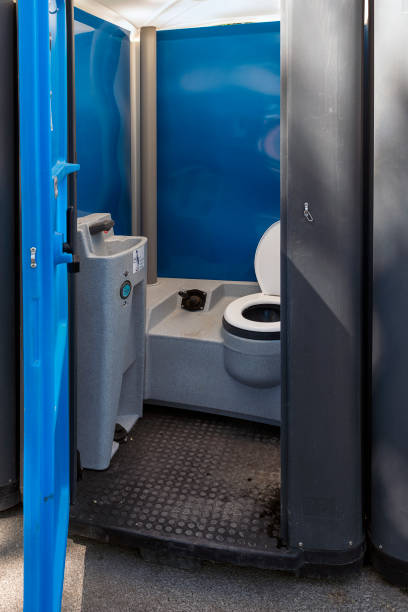 Best Wedding porta potty rental  in Kingsford, MI